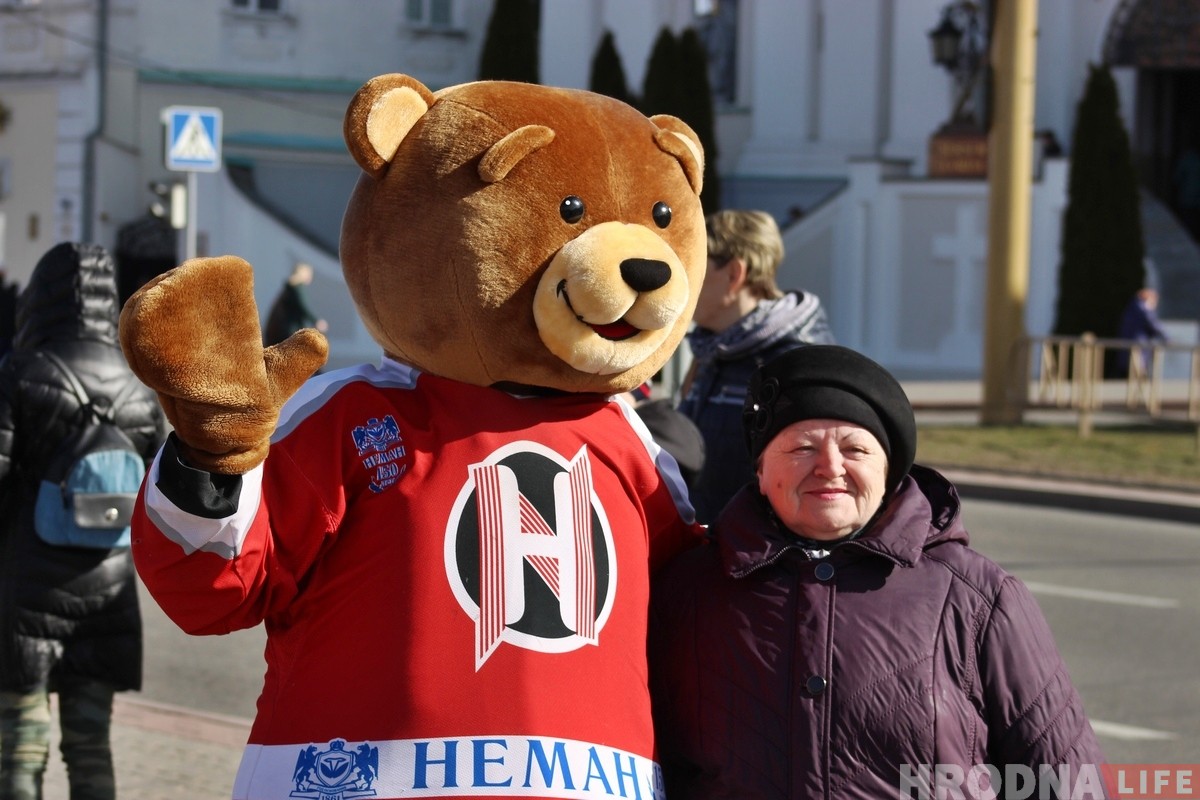 "Можам упершыню стаць чэмпіёнам". Група падтрымкі "Нёмана" запрасіла гродзенцаў на хакей