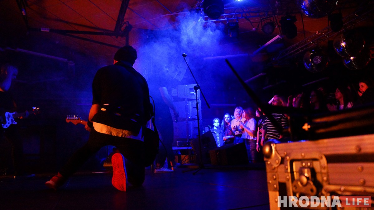 Фота: NIZKIZ запальваў у Гродне вечарам і паўторыць канцэрт на Дні Волі Фота: NIZKIZ запальваў у Гродне вечарам і паўторыць канцэрт на Дні Волі