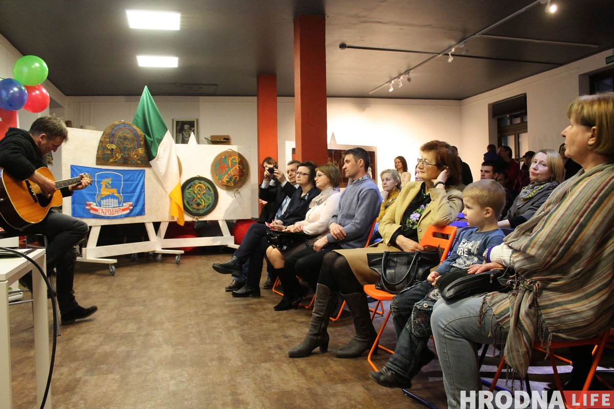 З Пітам Паўлавым і сімвалічным тортам. “Мова Нанова Гародня” адзначыла пяцігоддзе