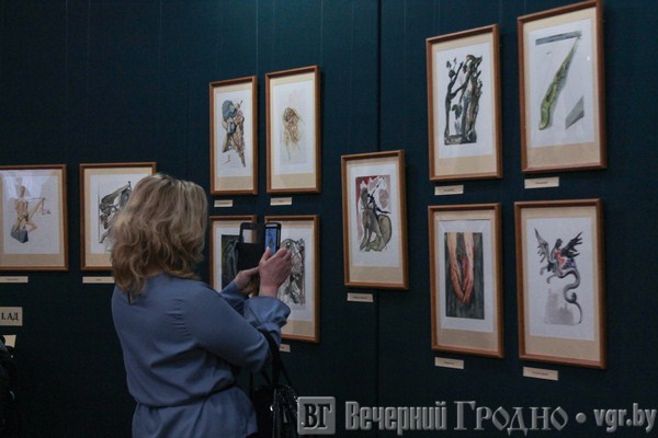«Боскую» калекцыю Сальвадора Далі прадставілі ў Гродне
