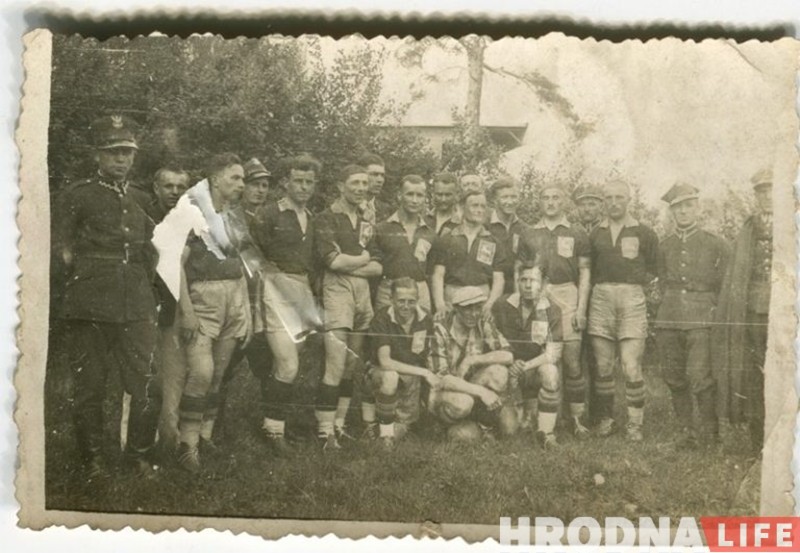 Гродненец нашел футбольные бутсы, в которых могли играть 90 лет назад