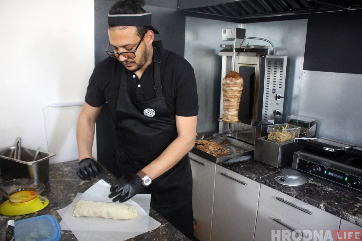 На Ажэшка адкрылася Шаурма#1. Туды перебраўся і тунісскі кухар На Ажэшка адкрылася Шаурма#1. Туды перебраўся і тунісскі кухар