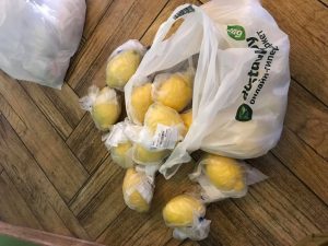 Чарніцы малая, лісічкі з Парэчча. Што па чым прадаюць на рынках Гродна?