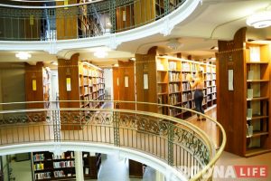 "Апошняя гарадская бібліятэка адкрылася 33 гады таму". Ці паспяваюць гродзенскія бібліятэкі за сусветнымі тэндэнцыямі "Апошняя гарадская бібліятэка адкрылася 33 гады таму". Ці паспяваюць гродзенскія бібліятэкі за сусветнымі тэндэнцыямі