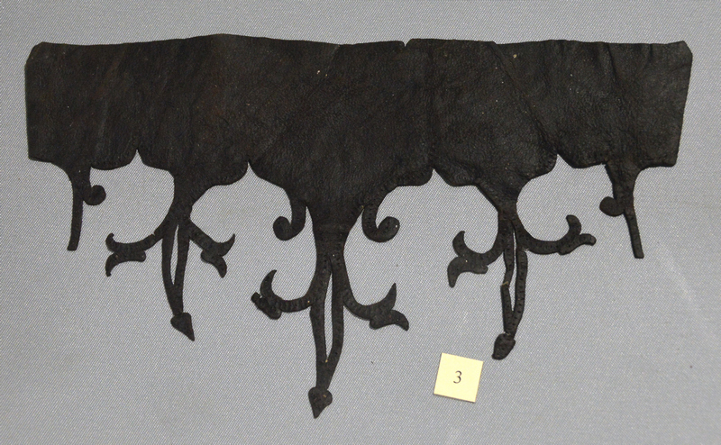 Шахматная доска, ножи и бритва: в Старом замке в Гродно можно посмотреть новые археологические находки