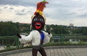 Гродзенец на Савецкай пабіўся на шпагах і паклікаў дзяўчыну замуж (ВІДЭА) Гродзенец на Савецкай пабіўся на шпагах і паклікаў дзяўчыну замуж (ВІДЭА)