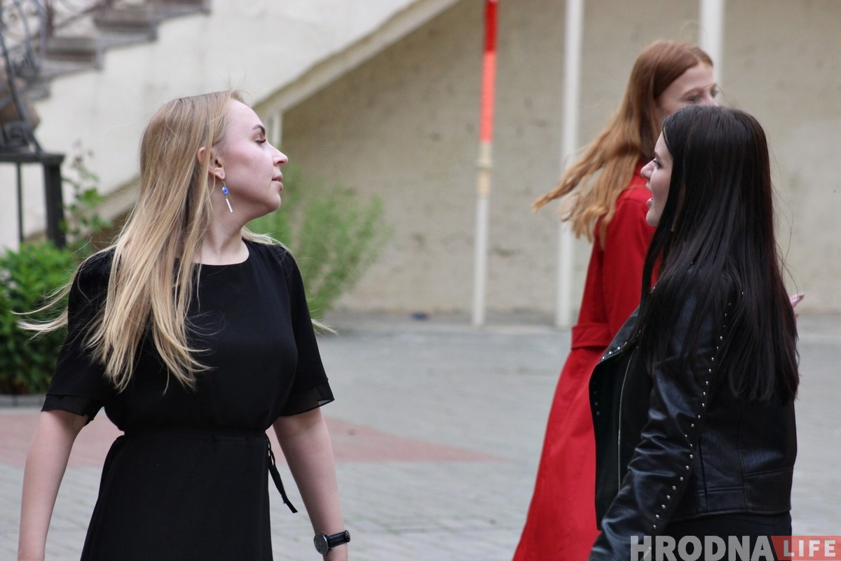 Беларуская музыка і танцы: у цэнтры Гродна зноў ажывае дворык Беларуская музыка і танцы: у цэнтры Гродна зноў ажывае дворык