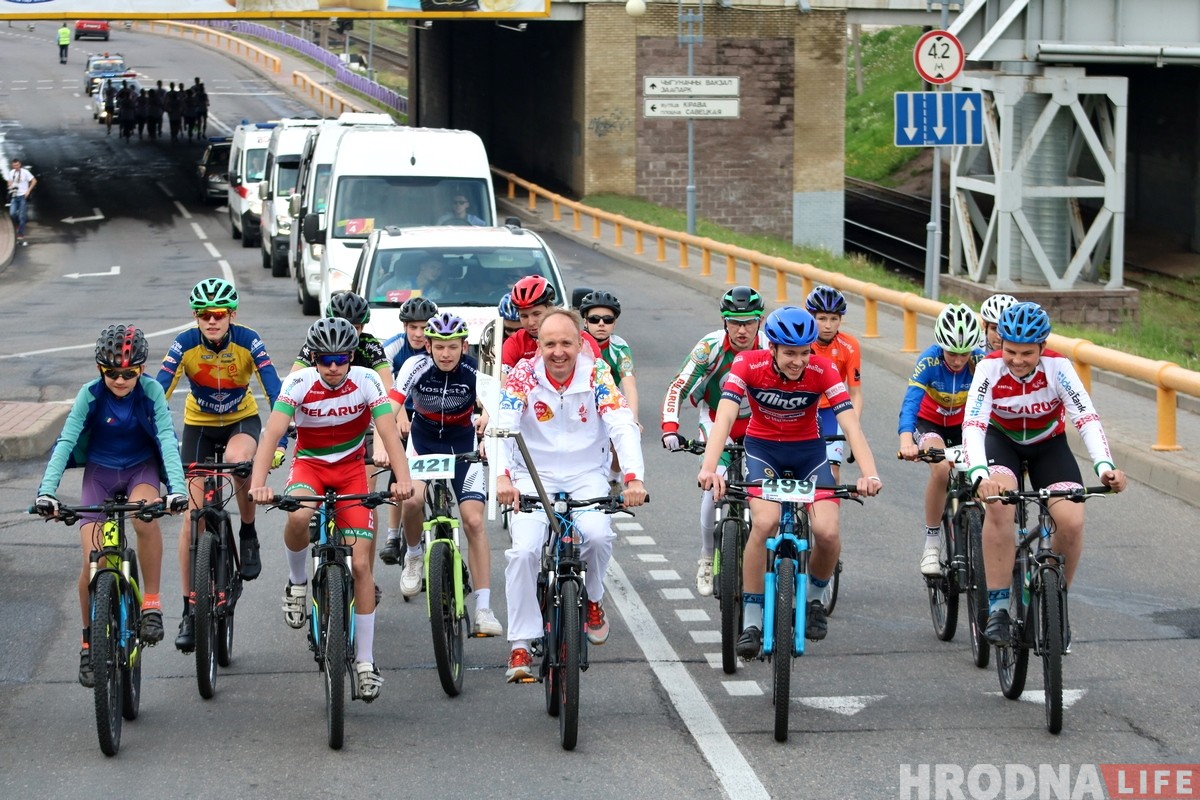 Гродно встретил эстафету огня "Пламя мира" 