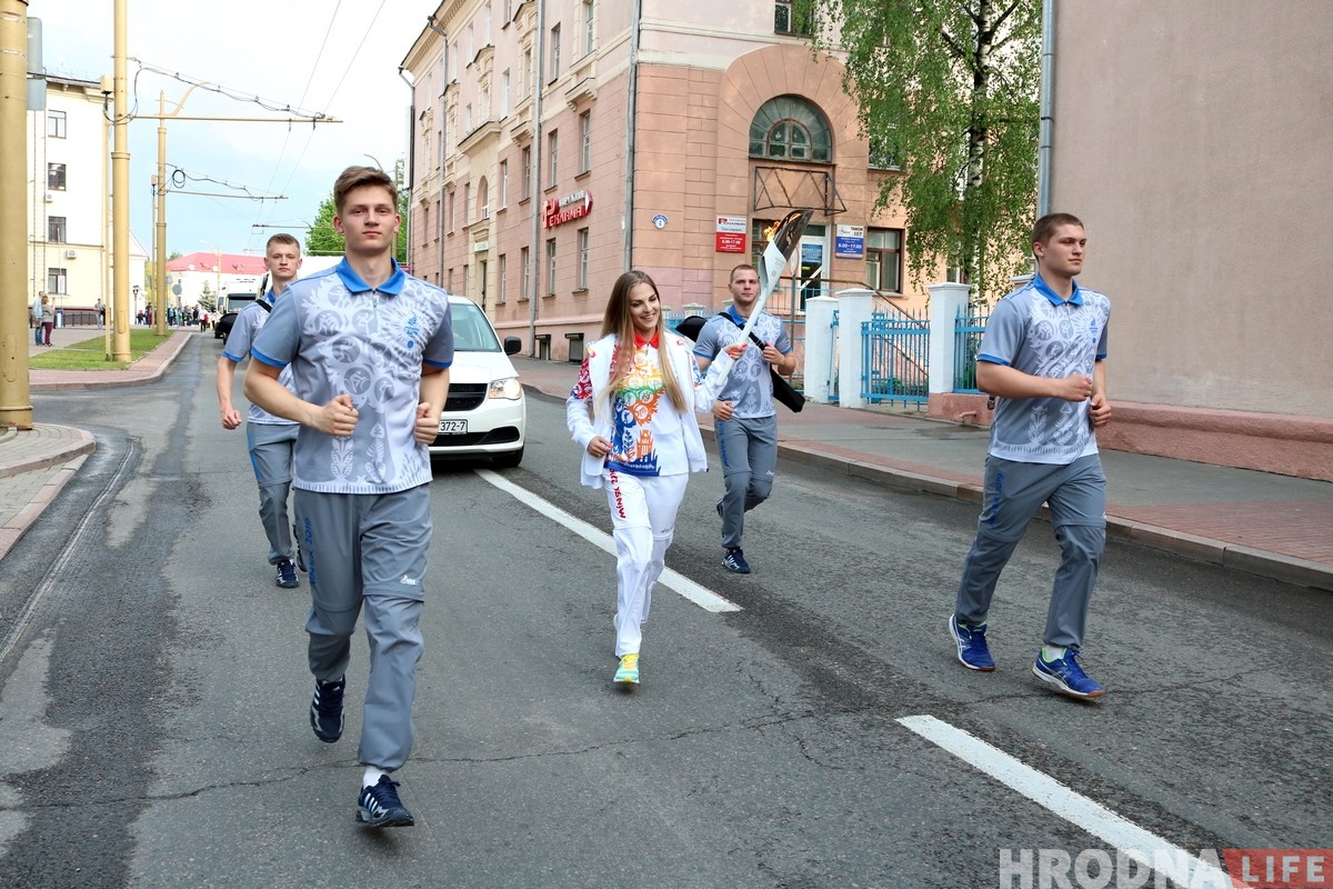 Гродно встретил эстафету огня "Пламя мира" 