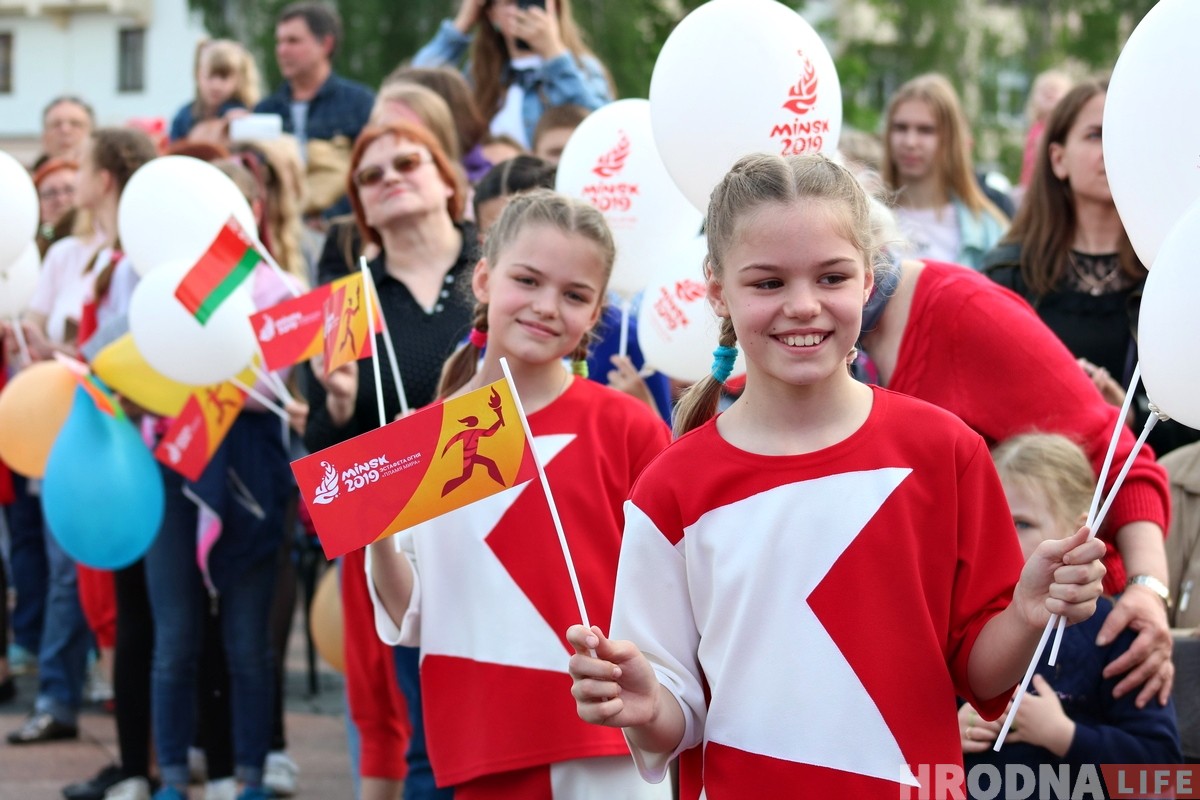 Гродно встретил эстафету огня "Пламя мира" 