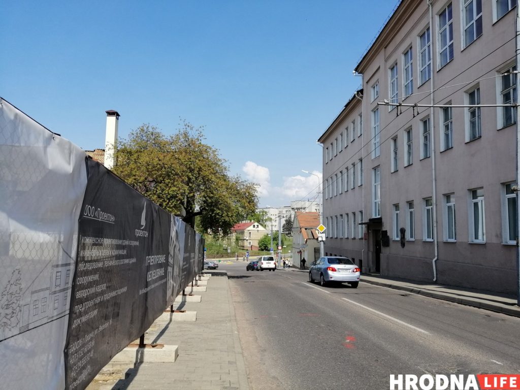 Відэафакт: Ламалі вішню экскаватарам, бо не было пілаў