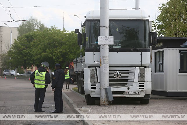 У Гродне грузавік выкаціўся на прыпынак: двое пацярпелых У Гродне грузавік выкаціўся на прыпынак: двое пацярпелых