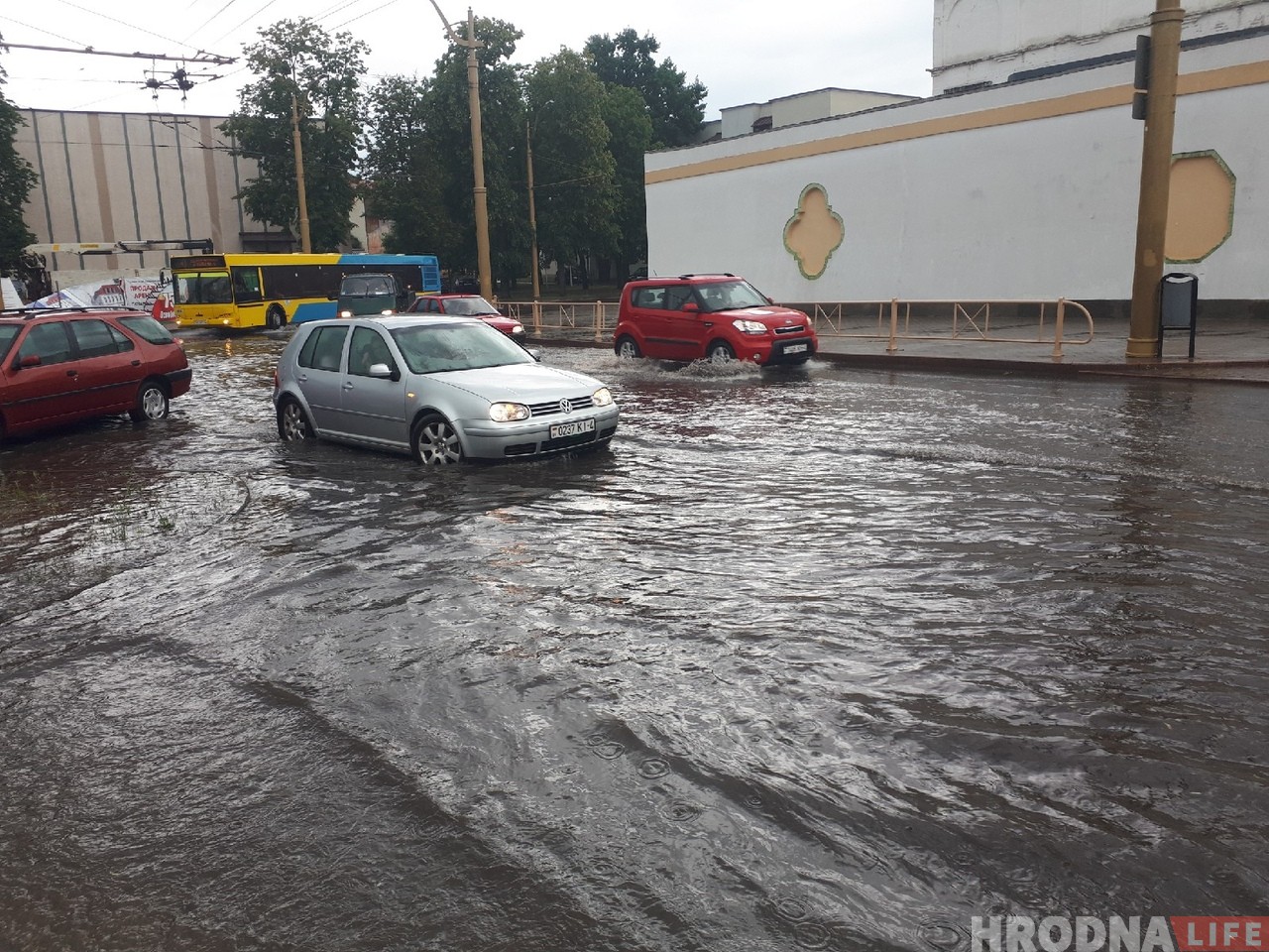 ФОТО: Первый летний ливень затопил улицы Гродно