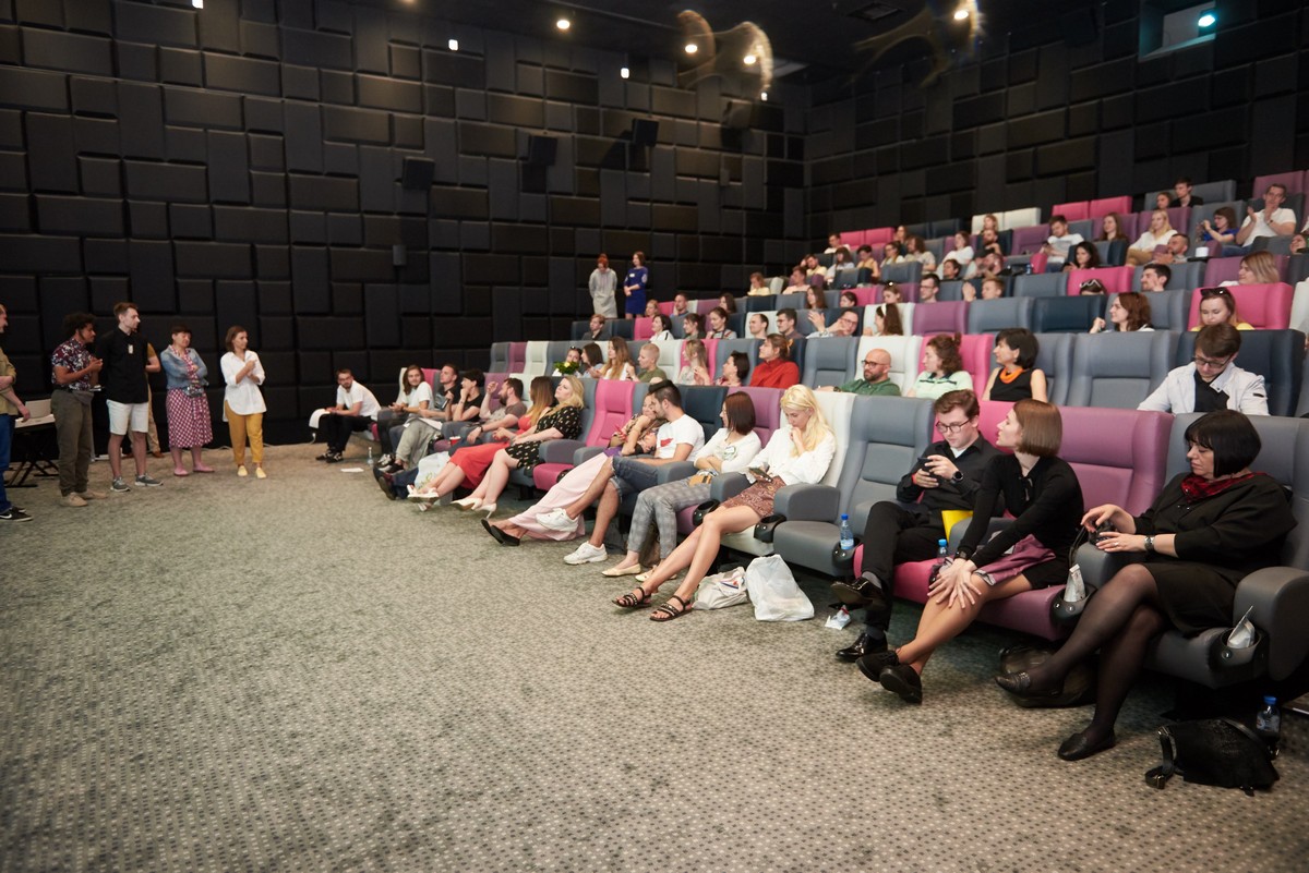 “Вярнуся іншым чалавекам”. Як дызайнеры і рэкламісты прыдумвалі ў цягніку ідэі для Hrodna.life (і не толькі) “Вярнуся іншым чалавекам”. Як дызайнеры і рэкламісты прыдумвалі ў цягніку ідэі для Hrodna.life (і не толькі)