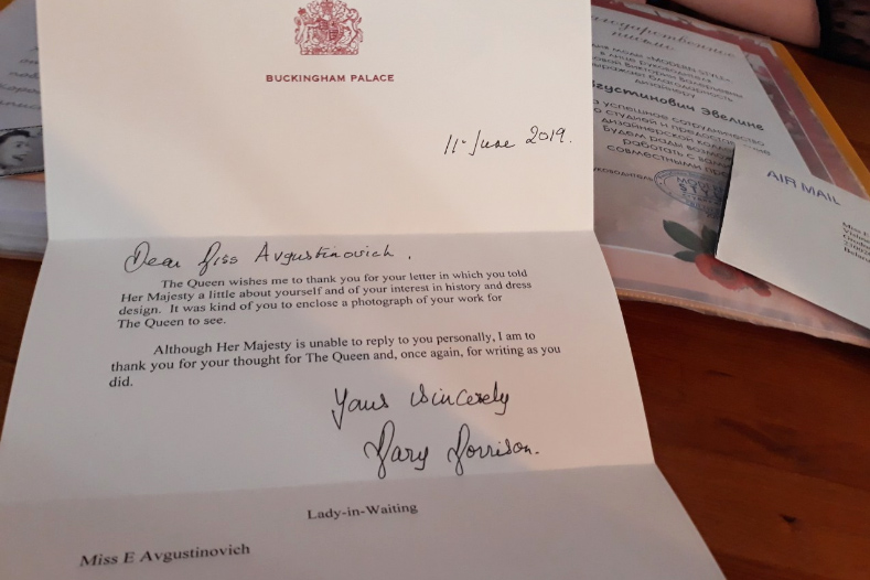 Коллекцию одежды 18-летней гродненской дизайнерки похвалила королева Великобритании