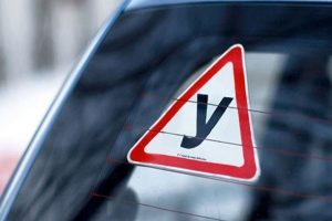 “Джон Уік прыйдзе па цябе”. Амерыканец разбіў сваю Tesla, а праз год знайшоў яе ў Беларусі - і мог дыстанцыйна ёй кіраваць