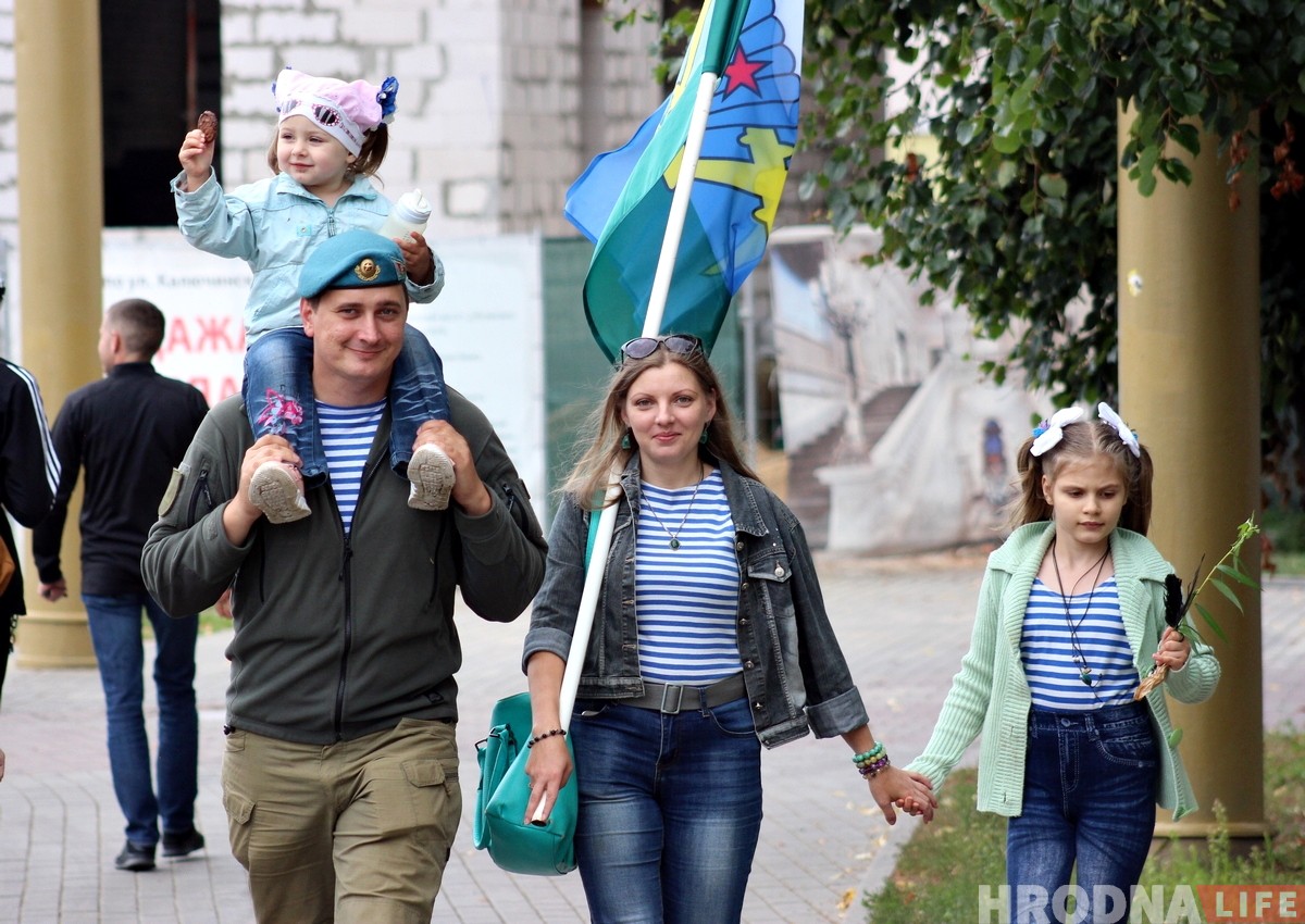 ФОТО: В Гродно празднуют День ВДВ