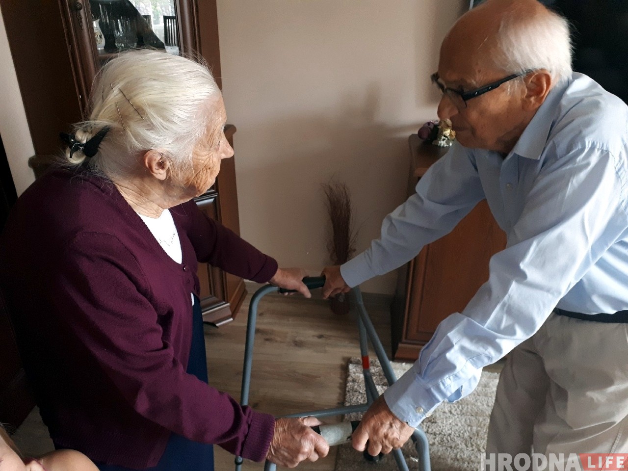«Такие встречи продлевают жизнь». 90-летний гродненец приехал из польского Эльблонга на встречу с горожанами