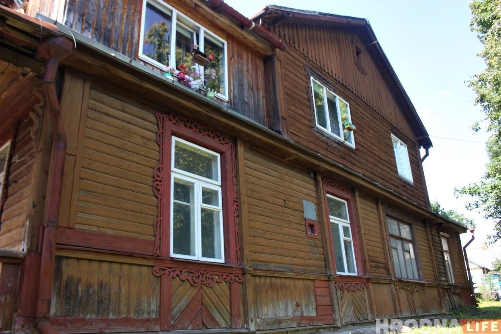 Аўкцыён па продажы зямлі са старымі дамамі на Валковіча не адбыўся. Гісторыкі заступіліся за драўляныя пабудовы