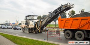 Заторы і аварыя. Як праходзіць рамонт маста на Паповіча