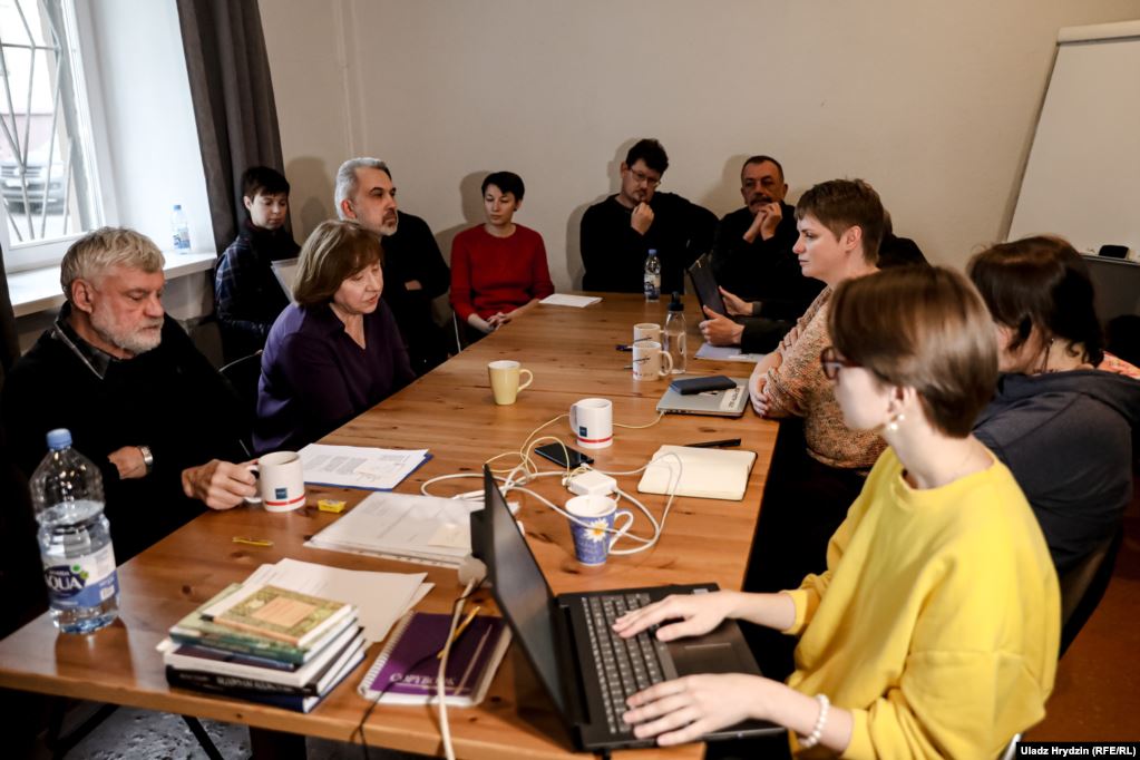 Што такое ПЭН і чаму там сварацца. Андрэй Хадановіч пра скандальны канфлікт беларускіх літаратараў