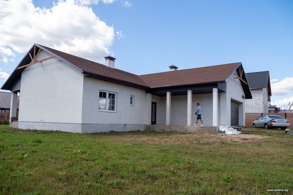 Гэта не катэдж, а будматэрыялы, не выключана рашэнне аб зносе. Справа аб продажы «ільготнай» зямлі ў Гродне