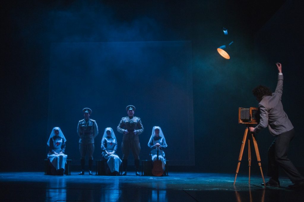 «Дзве душы» на ўсю Беларусь: спектакль галоўнай сцэны Купалаўскага ўпершыню пакажуць у прамым эфіры