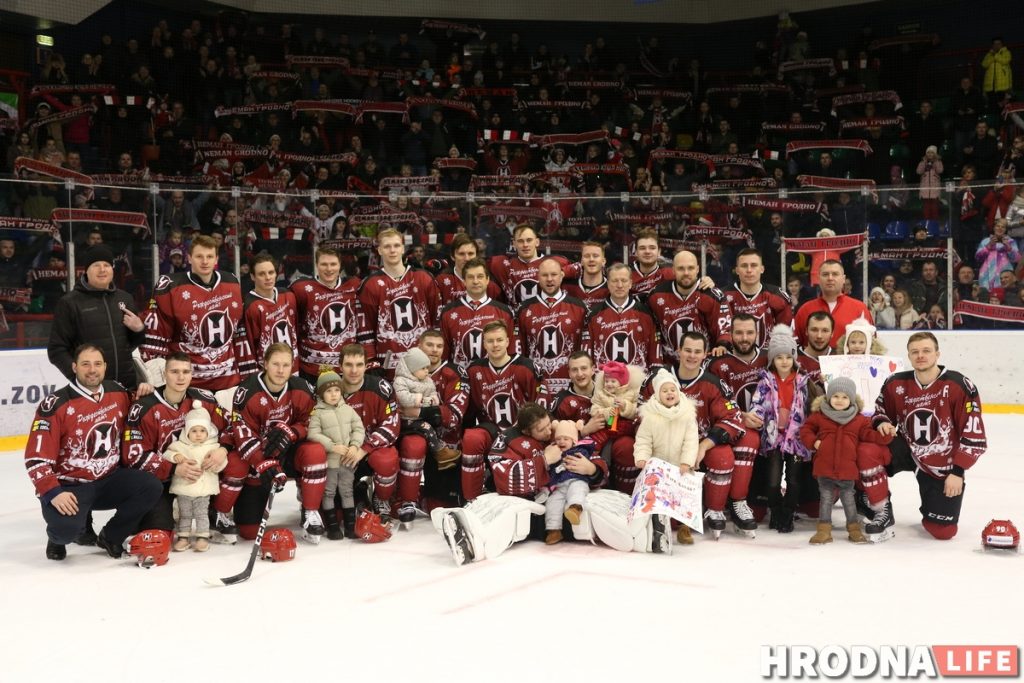 Калядны матч: "Нёман" абыграў "Металург" і разыграў джэрсі