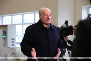 Лукашэнка пра "цукровую справу": Я сам сказаў вярнуць самалёт і дастаць іх адтуль