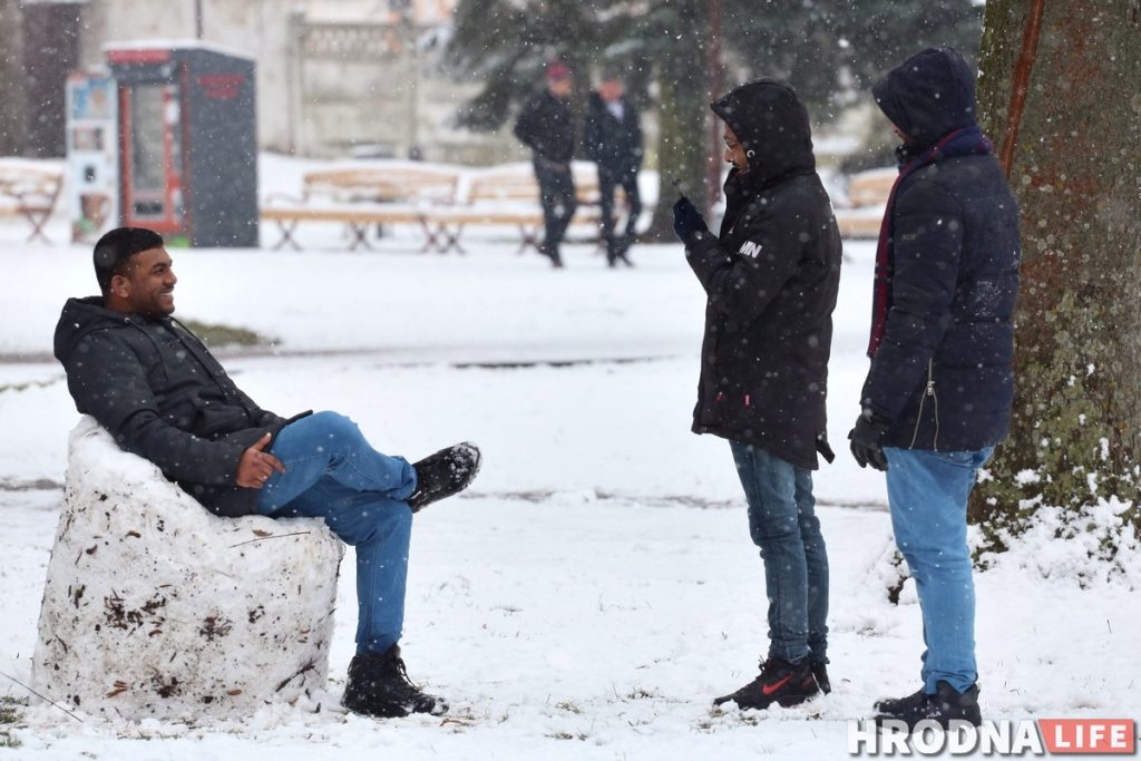 Дачакаліся? У Гродне выпаў снег і ён ужо растае