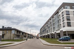 Дом з кватэрамі Шапіры справа, фота Надзеі Бужан