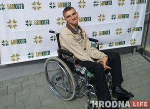 Напісаў 5 кніг і знайшоў 1000 сяброў. Гісторыя Максіма, які правёў у ізаляцыі 25 гадоў