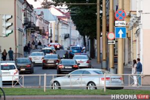 Забіралі тэлефоны і аўтамабілі. У Гродне міліцыя затрымала ўдзельнікаў аўтапрабегу і выпадковых людзей Забіралі тэлефоны і аўтамабілі. У Гродне міліцыя затрымала ўдзельнікаў аўтапрабегу і выпадковых людзей