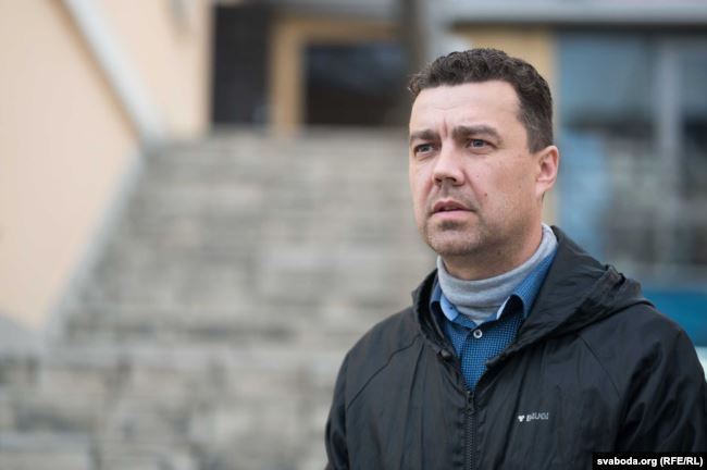 В Гродно уволили работника МЧС, который хотел узнать результаты выборов, а попал в изолятор. Мужчина подал в суд