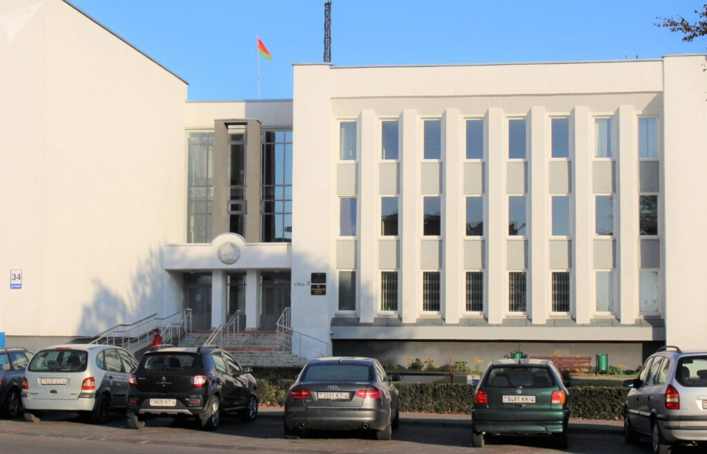 Жыхару Ліды на закрытым паседжанні прысудзілі тры гады "хіміі" за гвалт да праваахоўніка