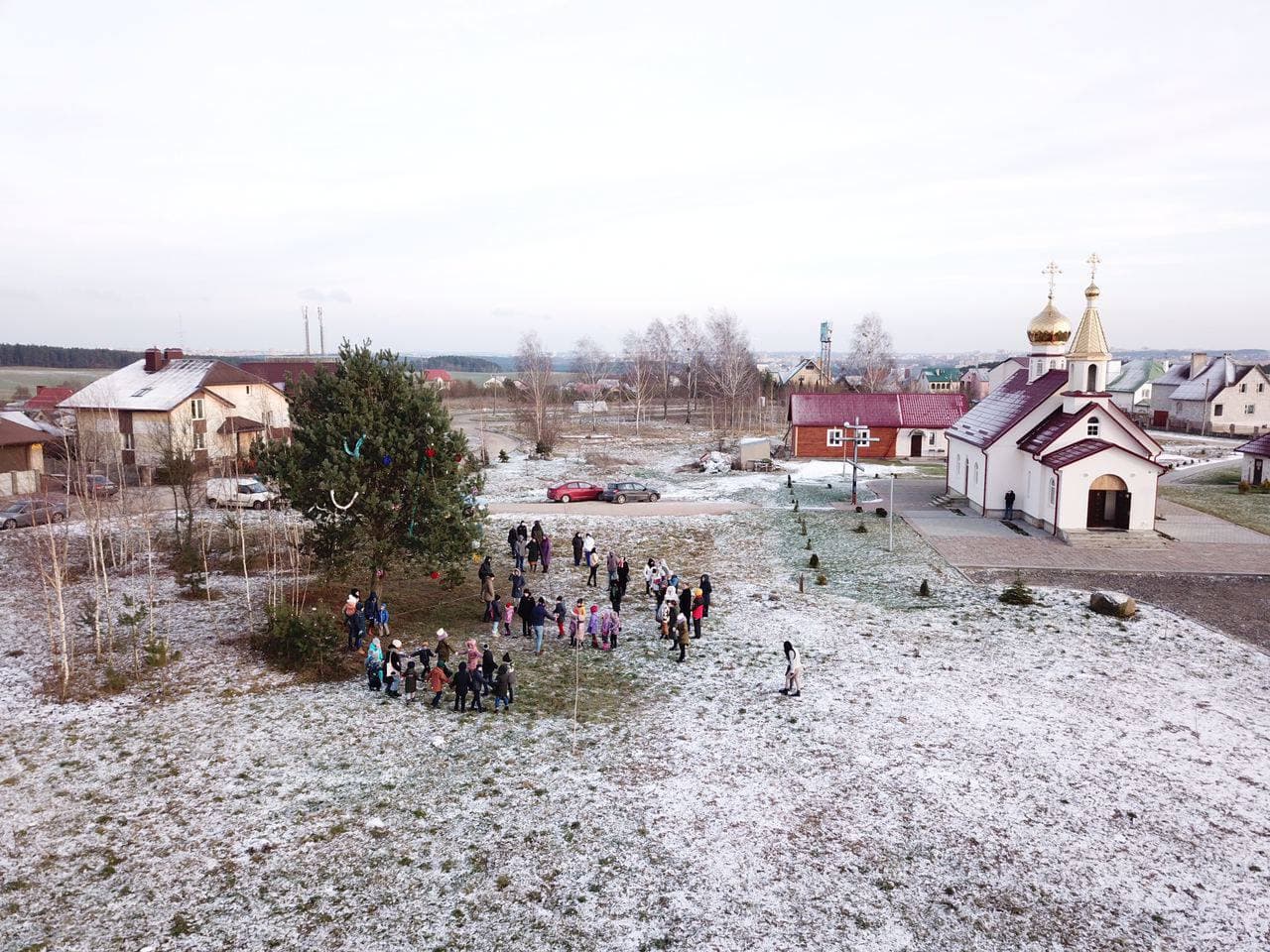 «Нас окружили со всех сторон». Милиция в Гродно искала протестующих на детском новогоднем празднике