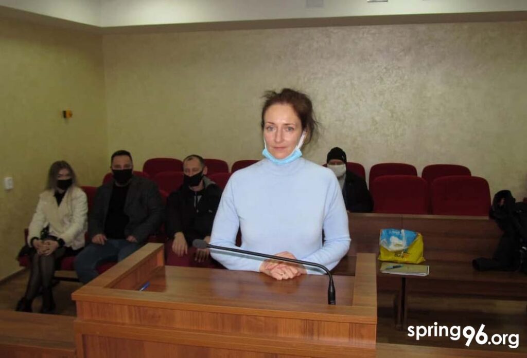 У Слоніме за абразу супрацоўніка міліцыі судзяць маці ў дэкрэце