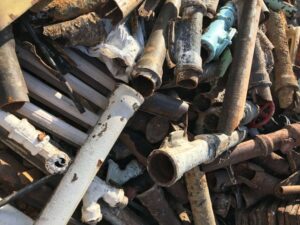 Гродзенец за навагоднія выхадныя скраў амаль тону чыгуну