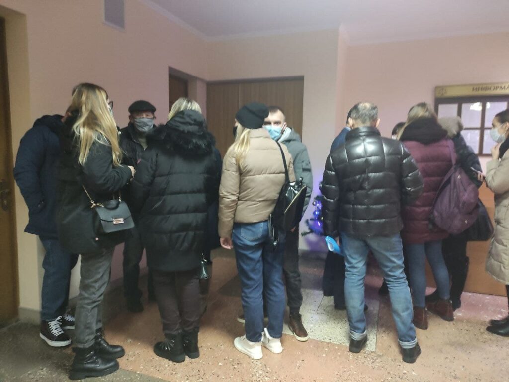 “Дробязь”. Амапавец у судзе распавёў пра пабоі, за якія гродзенцу пагражае да 6 гадоў турмы