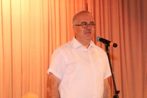 Уволен директор музыкального колледжа в Гродно. На его участке победила Тихановская