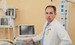 Рэаніматолаг, які пераехаў у Польшчу з Гродна: «Працы шмат і ніякага прэсінгу» Врач Валерий Лыщик. Переезд в Польшу, медицина, работа в Польше