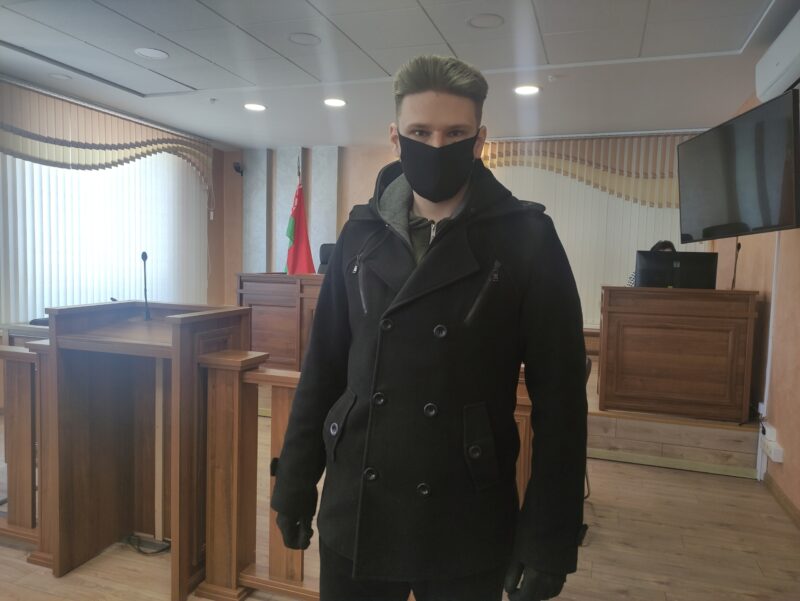 Гродзенцу, які падчас пратэстаў заступіўся за азотаўца, прызначылі новае пакаранне Гродзенцу, які падчас пратэстаў заступіўся за азотаўца, прызначылі новае пакаранне