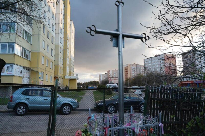 Крыжы на раздарожжах. Гродзенка з Пярэселкі пра традыцыю маёвых набажэнстваў, што сыходзіць разам з вёскай