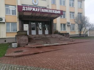 Машыны з дзецьмі да 3-х гадоў паедуць без чаргі, а душавыя ў зонах чакання паставяць праз год. Што зменіцца пры перасячэнні мяжы Машыны з дзецьмі да 3-х гадоў паедуць без чаргі, а душавыя ў зонах чакання паставяць праз год. Што зменіцца пры перасячэнні мяжы