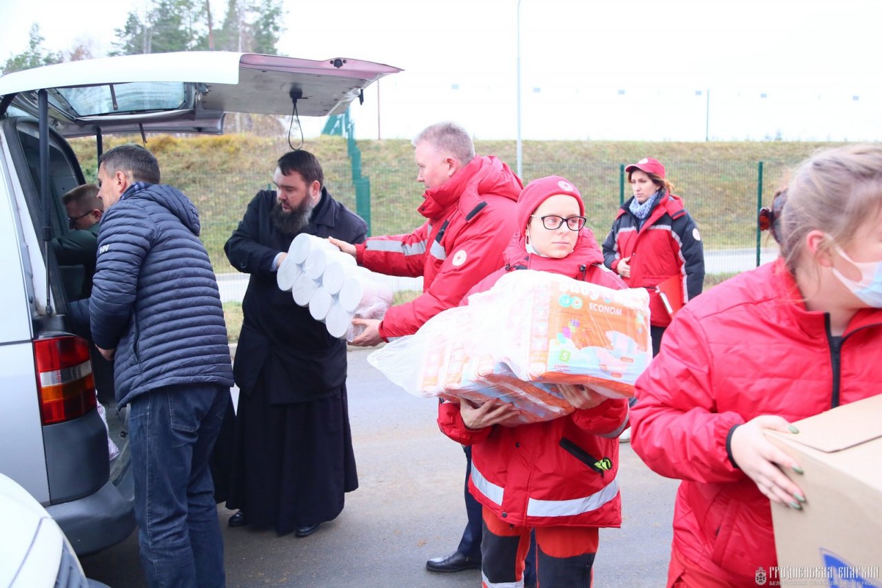 В церквях и костелах начали сбор помощи мигрантам на беларуско-польской границе