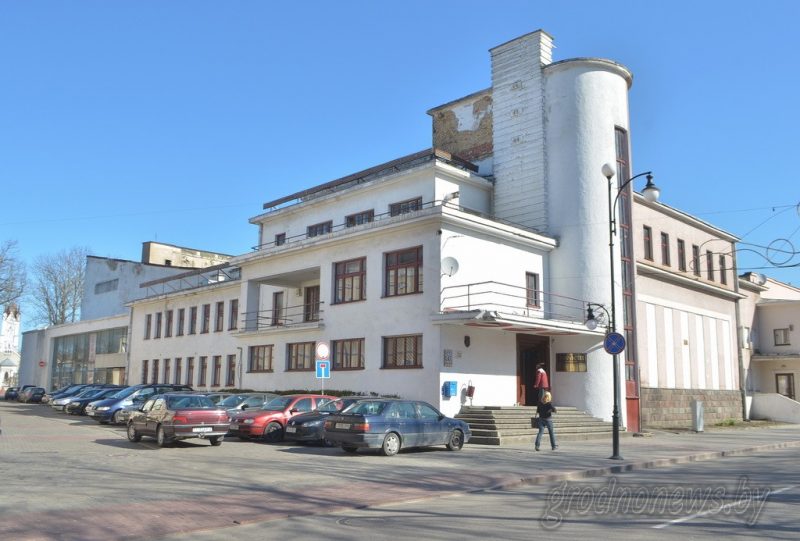 Бывший Дом офицеров продали в Гродно по цене квартиры. Его пытались продать более 15 раз