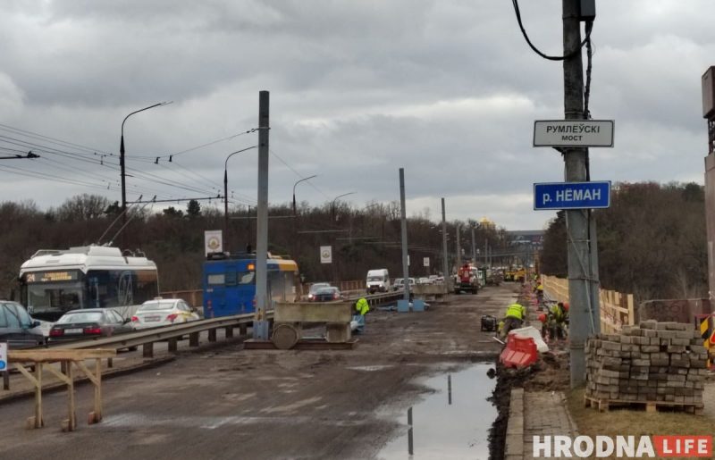 Дзяржзакупкі: рамонт Румлёўскага маста можа працягнуцца да 20 красавіка Дзяржзакупкі: рамонт Румлёўскага маста можа працягнуцца да 20 красавіка
