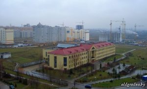 Таблічкі, бутэлька і запалкі. Глядзіце, што знаходзяць на даху найстарэйшай школы горада Таблічкі, бутэлька і запалкі. Глядзіце, што знаходзяць на даху найстарэйшай школы горада