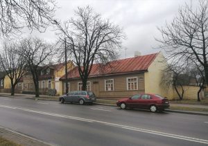 У Гродне заменяць таблічкі "вул. Горкага" на "вул. Філарэта". Нумары дамоў таксама зменяцца Дом на улице Филарета (бывшая часть улицы Горького). Фото: телеграм-канал Urban Hrodna