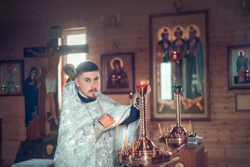 Настоятеля церкви в Ольшанке сняли с должности. Ранее с ним провели профилактическую беседу сотрудники милиции
